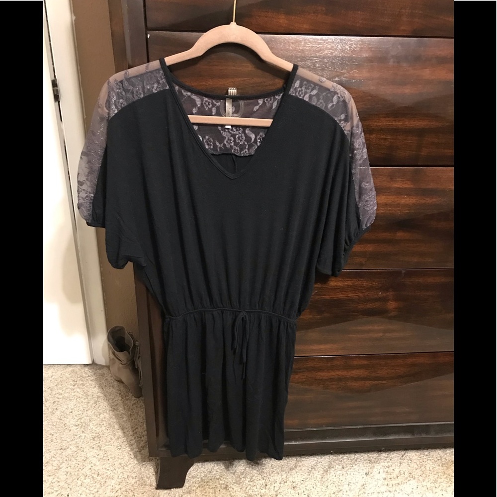 Pretty top cinch waist gorgeous lace